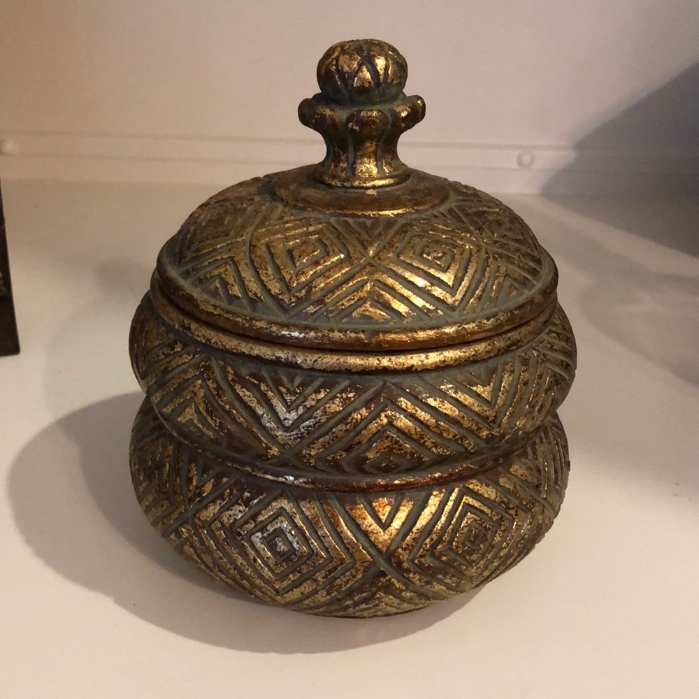 Gold bowl